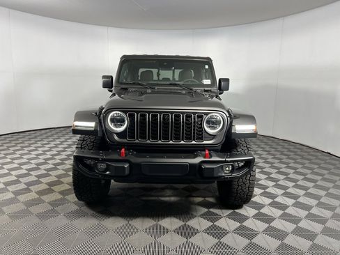Used 2024 Jeep Gladiator Rubicon image 11