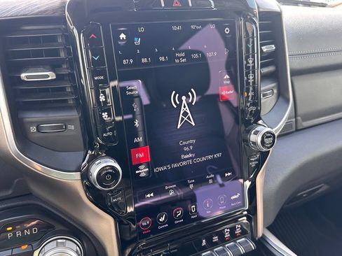 Used 2019 RAM 1500 Laramie AWD/4WD image 35