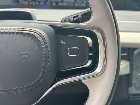 New 2026 Lincoln Navigator L Premier AWD/4WD image 24
