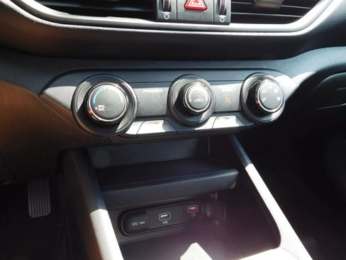 Used 2024 Kia Forte LXS FWD image 14