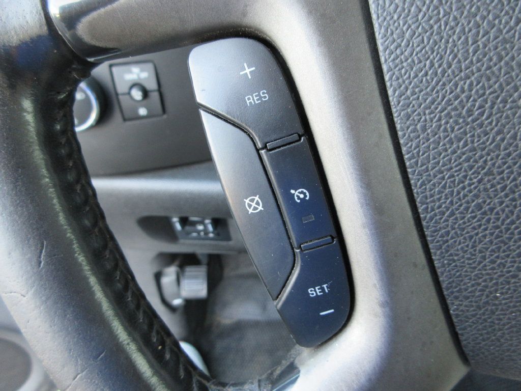 Used 2007 GMC Sierra 3500 SLE AWD/4WD image 17