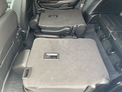 Used 2023 GMC Acadia AT4 w/ Technology Package image 34