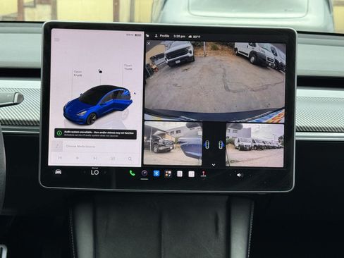 Used 2022 Tesla Model 3 Long Range AWD/4WD image 27