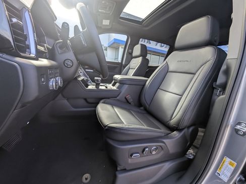 New 2026 GMC Sierra 1500 Denali w/ Denali Reserve Package image 14