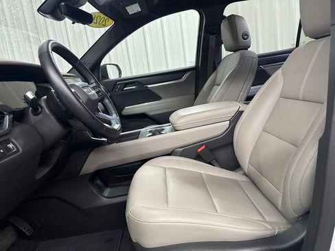 Used 2026 GMC Acadia Elevation w/ Elevation Premium Package FWD image 10