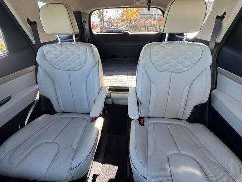Used 2021 Hyundai Palisade Limited image 15
