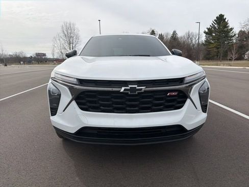 Used 2024 Chevrolet Trax RS w/ Driver Confidence Package image 8