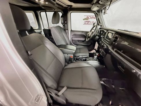 Used 2022 Jeep Wrangler Unlimited Sport AWD/4WD image 30