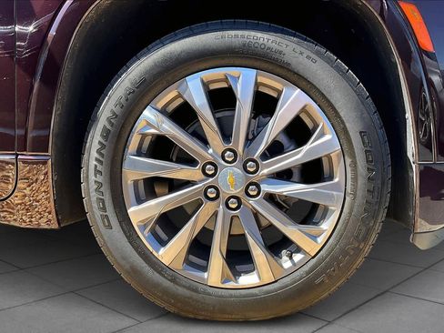 Used 2023 Chevrolet Traverse Premier image 10