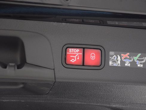 Used 2026 Mercedes-Benz GLS 450 4MATIC image 24