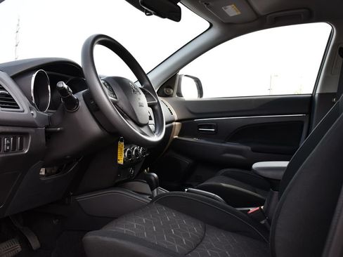 Used 2025 Mitsubishi Outlander Sport ES AWD/4WD image 15