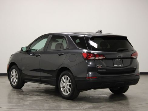 Used 2022 Chevrolet Equinox LS w/ LS Convenience Package AWD/4WD image 6