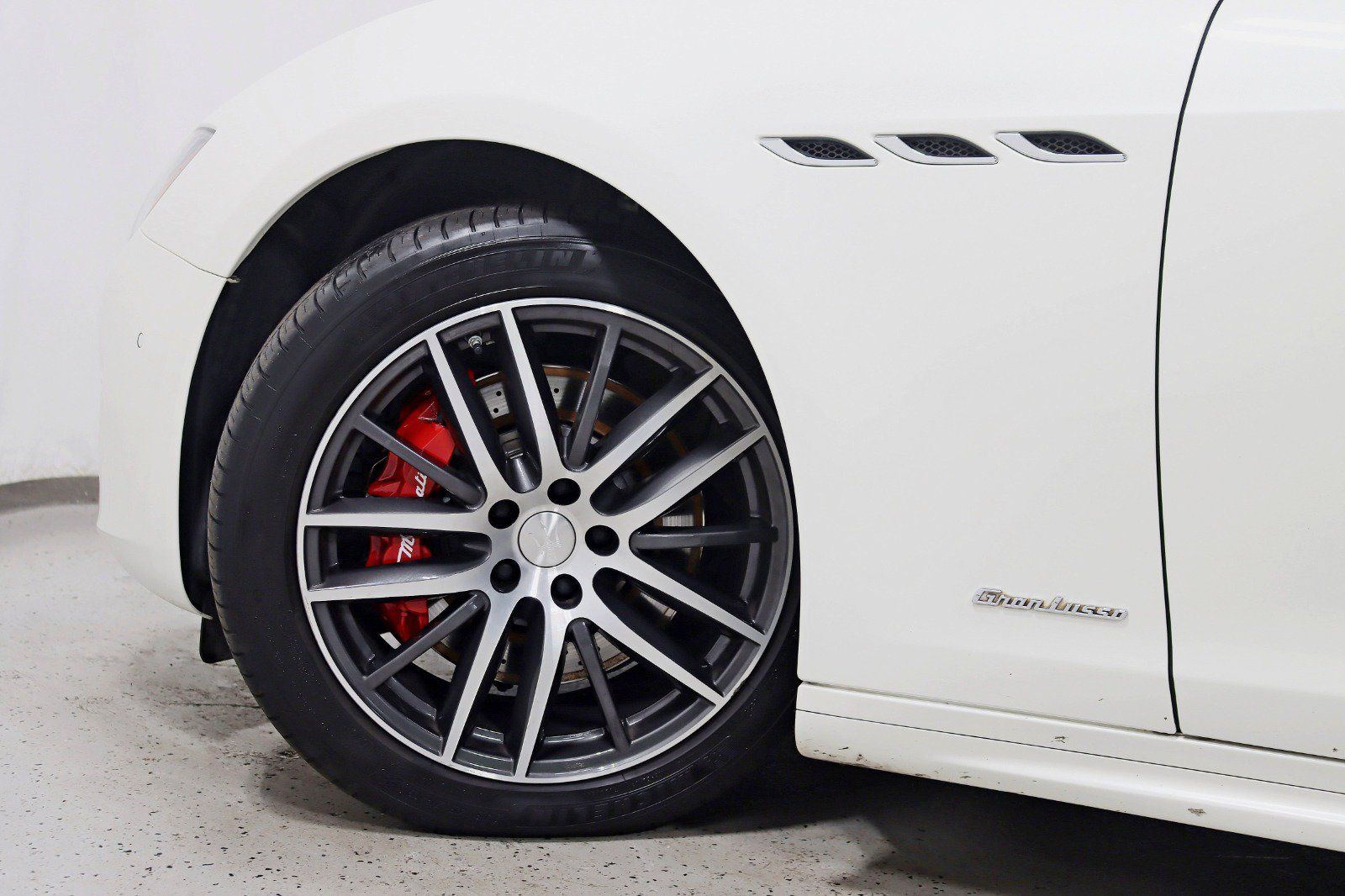 Used 2020 Maserati Ghibli S GranLusso AWD/4WD image 13