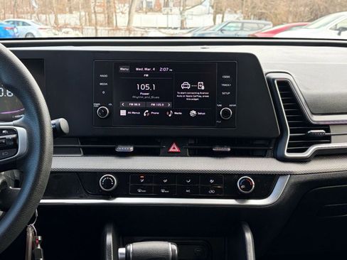 Used 2025 Kia Sportage LX image 17