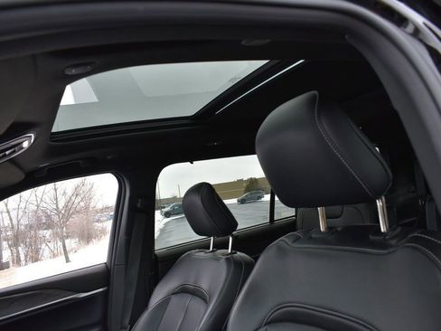 Used 2024 Jeep Grand Cherokee L Limited w/ Luxury Tech Group II image 14