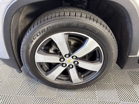 Used 2020 Chevrolet Traverse LT w/ LT Premium Package AWD/4WD image 42