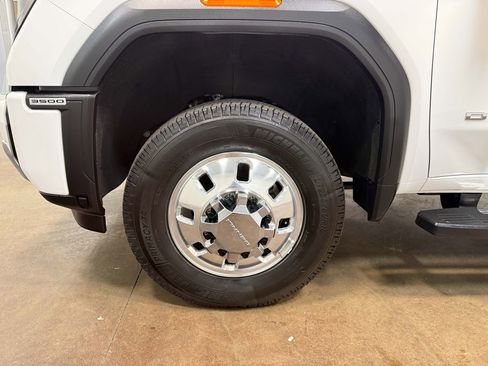 Used 2024 GMC Sierra 3500 Denali w/ Denali Reserve Package image 87