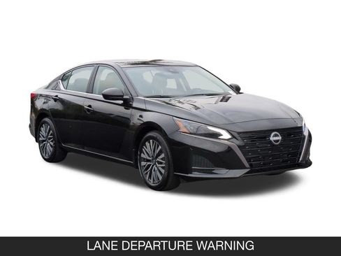 New 2026 Nissan Altima 2.5 SV FWD image 2