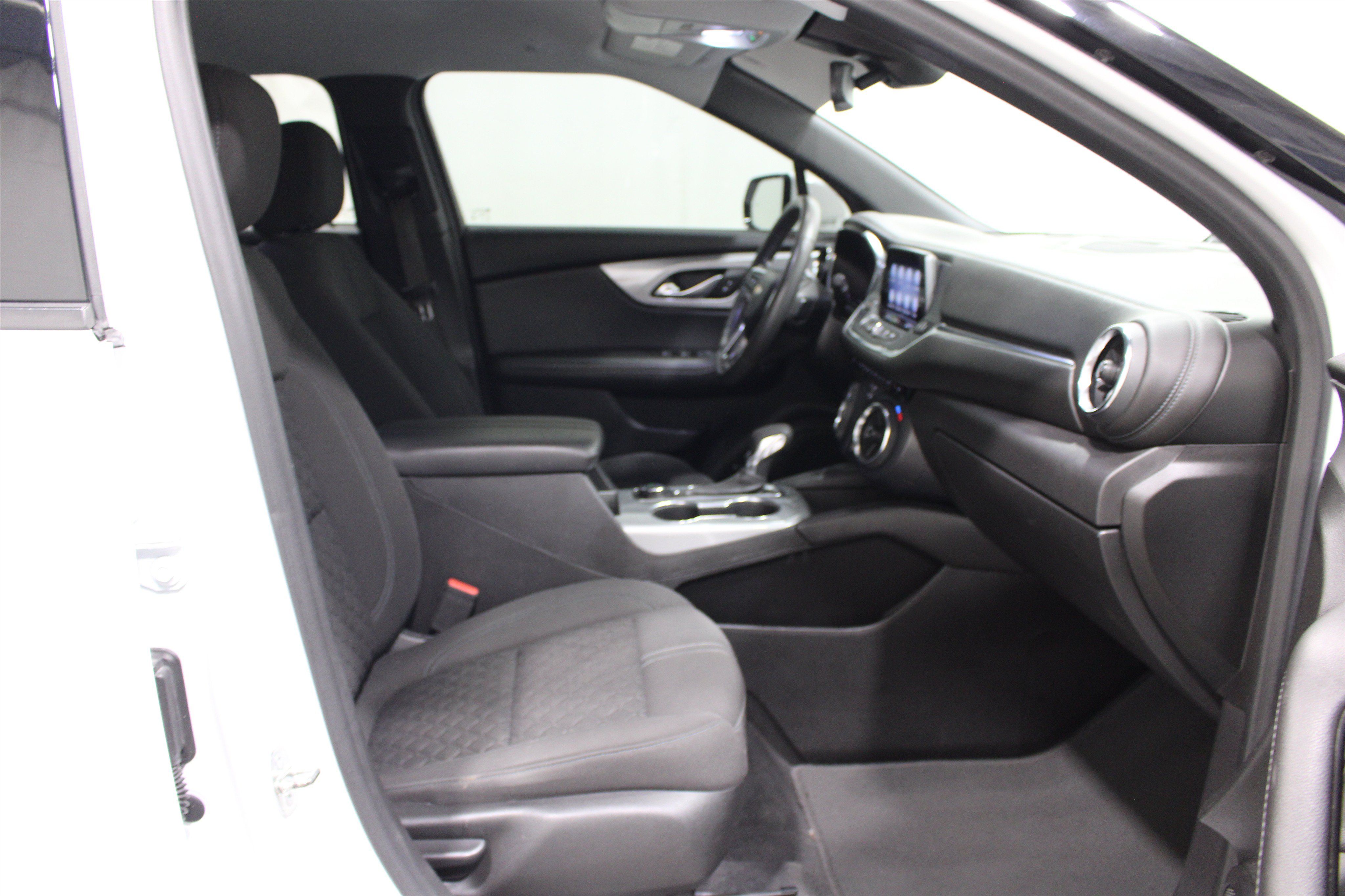 Used 2022 Chevrolet Blazer LT FWD image 26