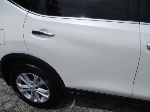 Used 2016 Nissan Rogue SV AWD/4WD image 19