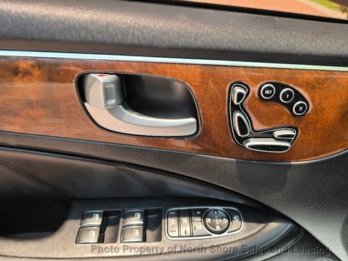 Used 2013 Hyundai Equus Signature RWD image 45
