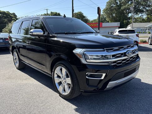Used 2023 Ford Expedition Platinum RWD image 7