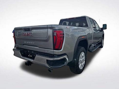 Used 2024 GMC Sierra 3500 SLT AWD/4WD image 3