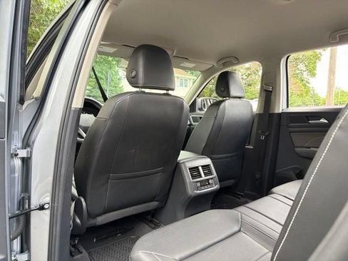 Used 2023 Volkswagen Atlas SE AWD/4WD image 30