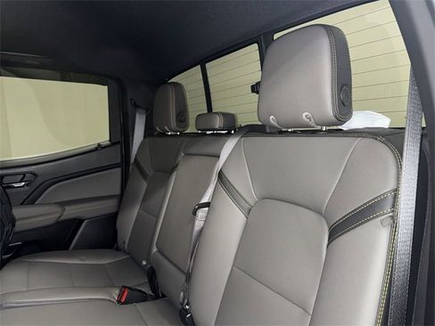 Used 2024 Chevrolet Colorado ZR2 w/ ZR2 Convenience Package III image 24