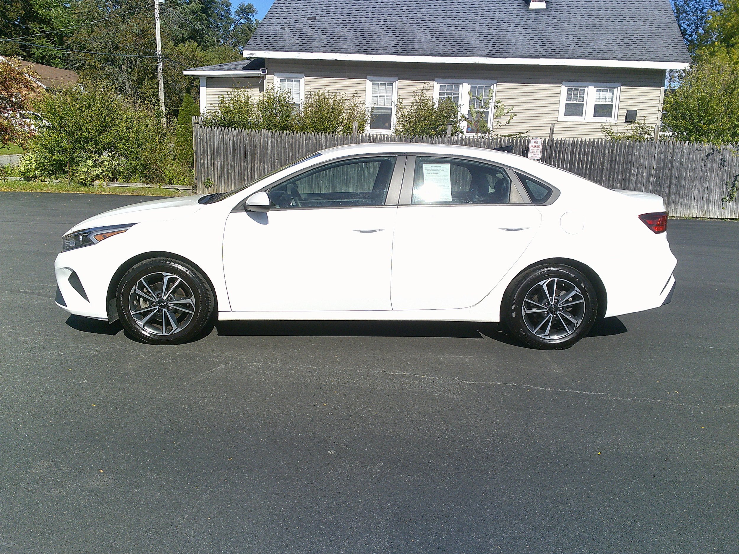 Used 2024 Kia Forte LXS FWD image 12