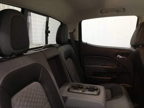 Used 2021 Chevrolet Colorado Z71 w/ Safety Package AWD/4WD image 18