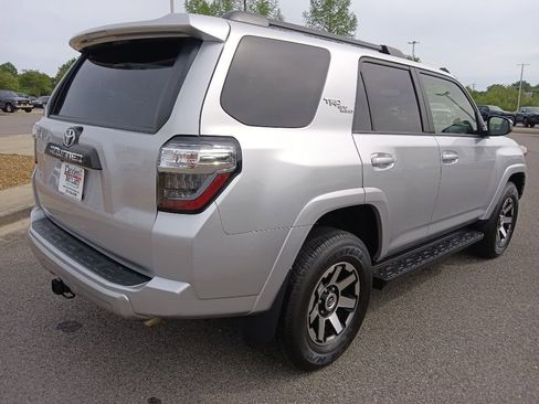 Used 2024 Toyota 4Runner TRD Off-Road AWD/4WD image 3