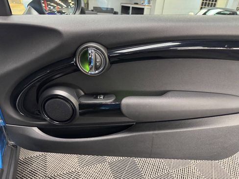 Used 2019 MINI Cooper S w/ Signature Upholstery Package image 47