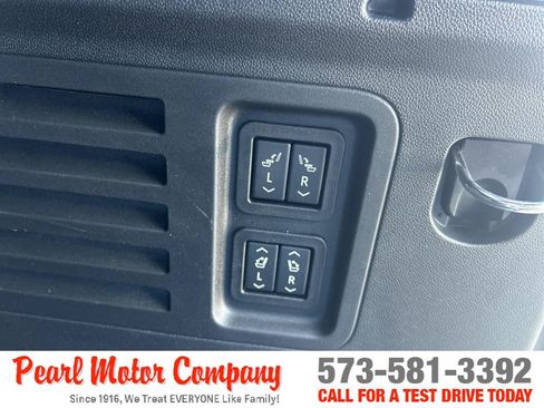 Used 2025 Chevrolet Traverse RS w/ LPO, Floor Liner Package AWD/4WD image 25