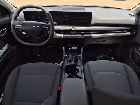 Used 2025 Kia K4 FWD image 11