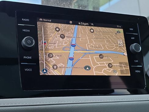 New 2025 Volkswagen Taos SEL image 18