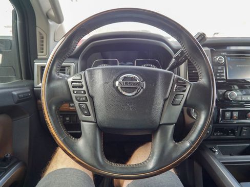 Used 2017 Nissan Titan XD AWD/4WD image 21