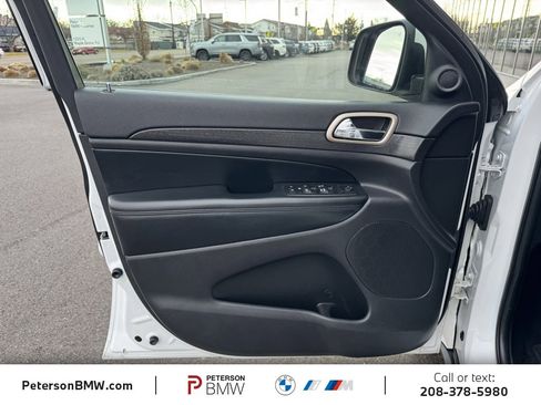 Used 2016 Jeep Grand Cherokee Laredo w/ Quick Order Package 23E image 11