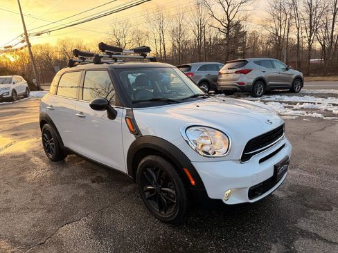 Used 2015 MINI Cooper Countryman S w/ Premium Package image 9