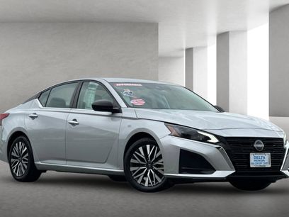 Used 2024 Nissan Altima 2.5 SV
