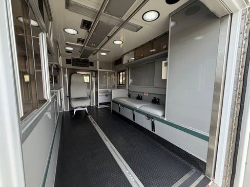 New 2026 Ford E-450 and Econoline 450 Super Duty w/ Ambulance Prep Package RWD image 8