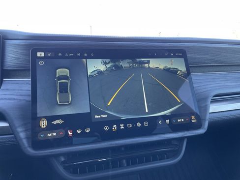 Used 2022 Rivian R1T Launch Edition image 14