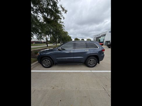 Used 2021 Jeep Grand Cherokee Limited AWD/4WD image 2