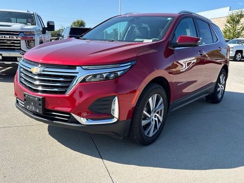 Used 2023 Chevrolet Equinox Premier AWD/4WD image 2