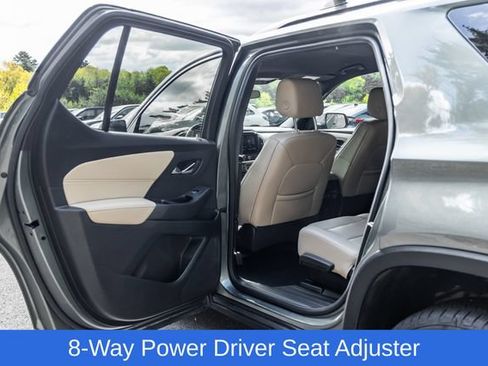 Used 2022 Chevrolet Traverse LT w/ LPO, Cargo Package AWD/4WD image 23