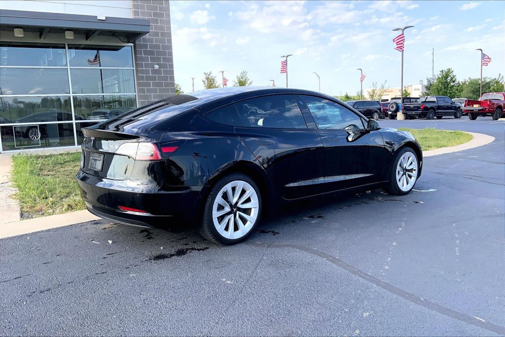 Used 2021 Tesla Model 3 Standard Range Plus RWD image 6