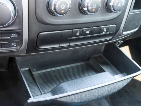 Used 2024 RAM 1500 Warlock AWD/4WD image 15