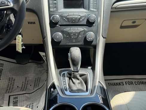 Used 2013 Ford Fusion SE FWD image 14