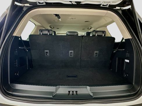 Used 2024 Ford Expedition XLT image 31