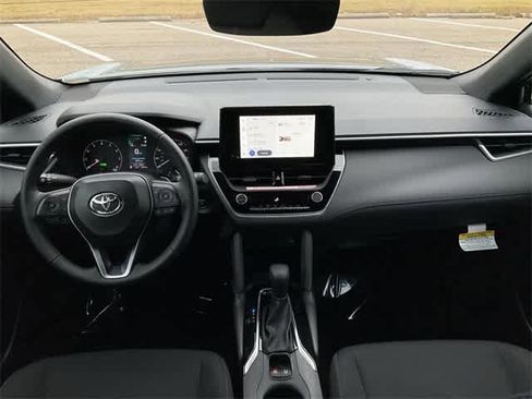Certified 2025 Toyota Corolla Cross AWD Hybrid image 18